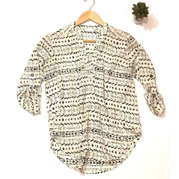 Lush Tops - 🔴 5/$25 SALE 🔴 Nordstrom roll tab sleeve tunic